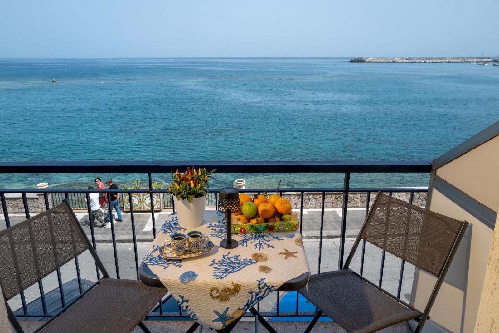 Zia Rina Apartment Naxos Giardini Naxos Εξωτερικό φωτογραφία